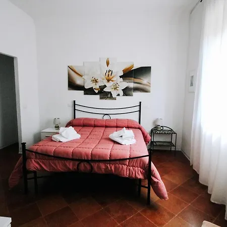 Bed & Breakfast Lilia By Let Siena