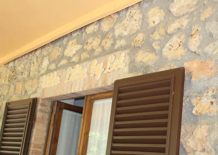 Lilia By Let Bed & Breakfast 4*