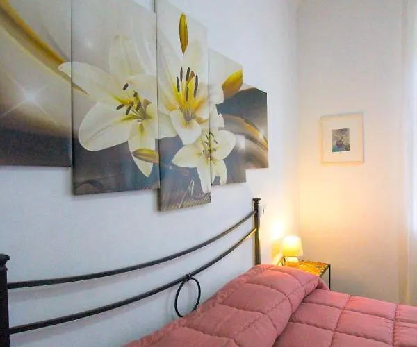 Bed & Breakfast Lilia By Let Siena